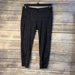 Athleta XS leggings basket weave criss cross lace up cropped capri Mind over Mat